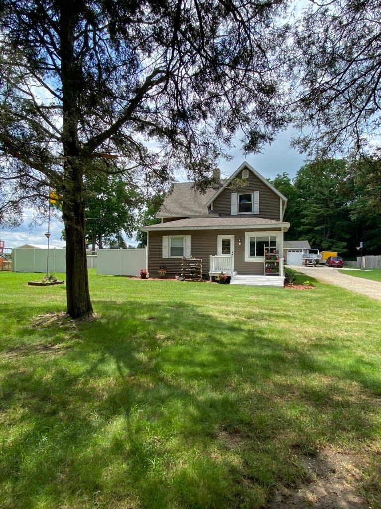 15990 Portage Road Vicksburg, MI 49097 - Photo 3 of 13 IMG_2029