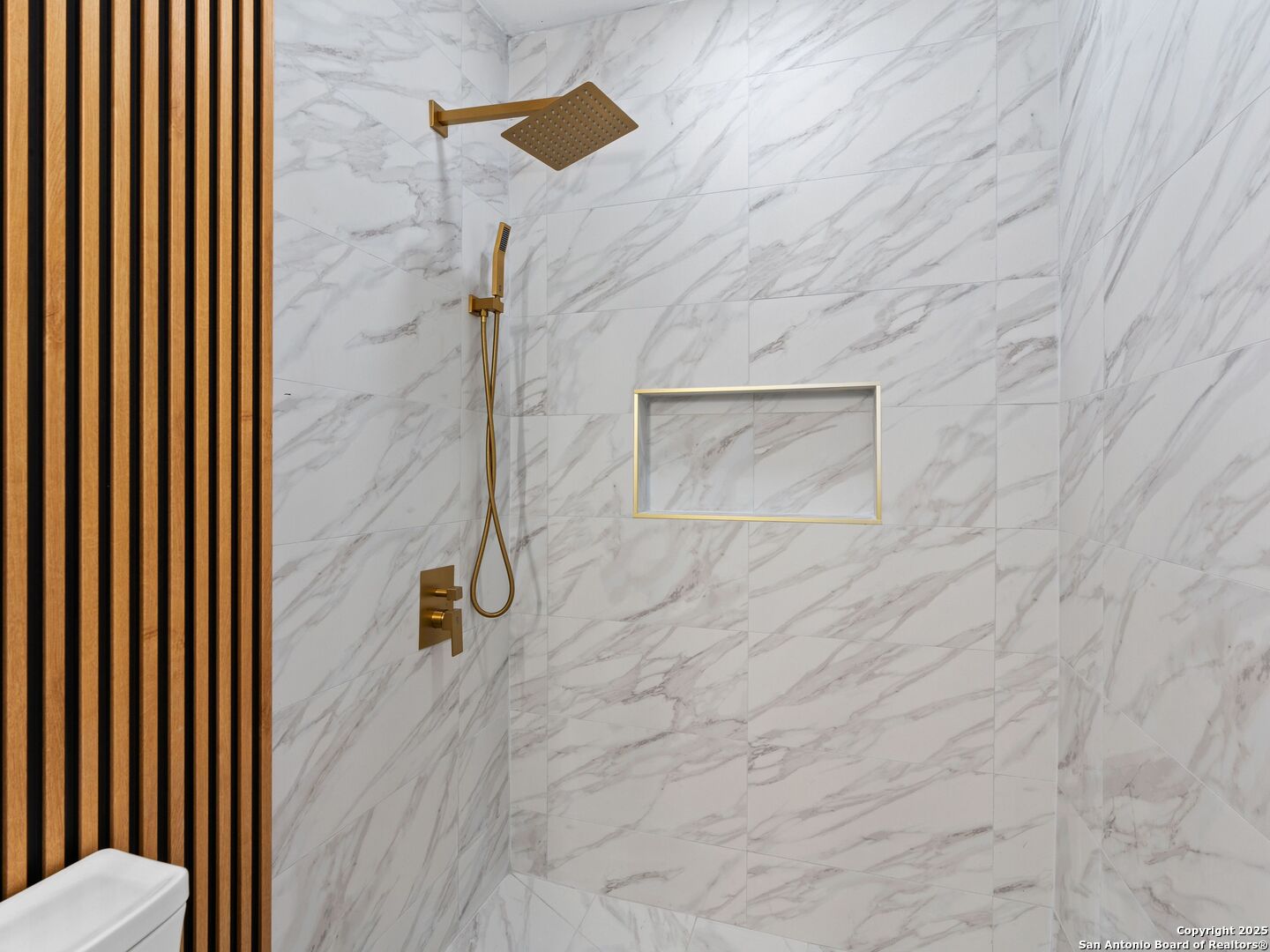 146 Terrell Road Alamo Heights, TX 78209 - Photo 27 of 29 a bathroom with a shower