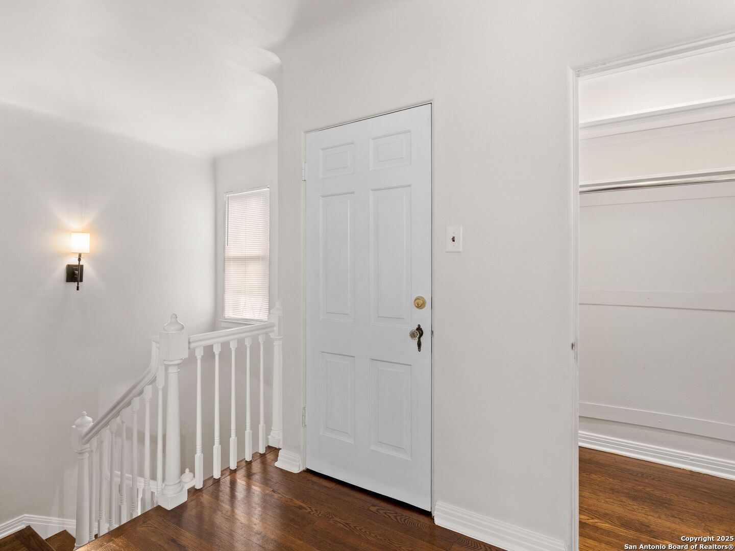 146 Terrell Road Alamo Heights, TX 78209 - Photo 5 of 29 a view of empty room with wooden floor