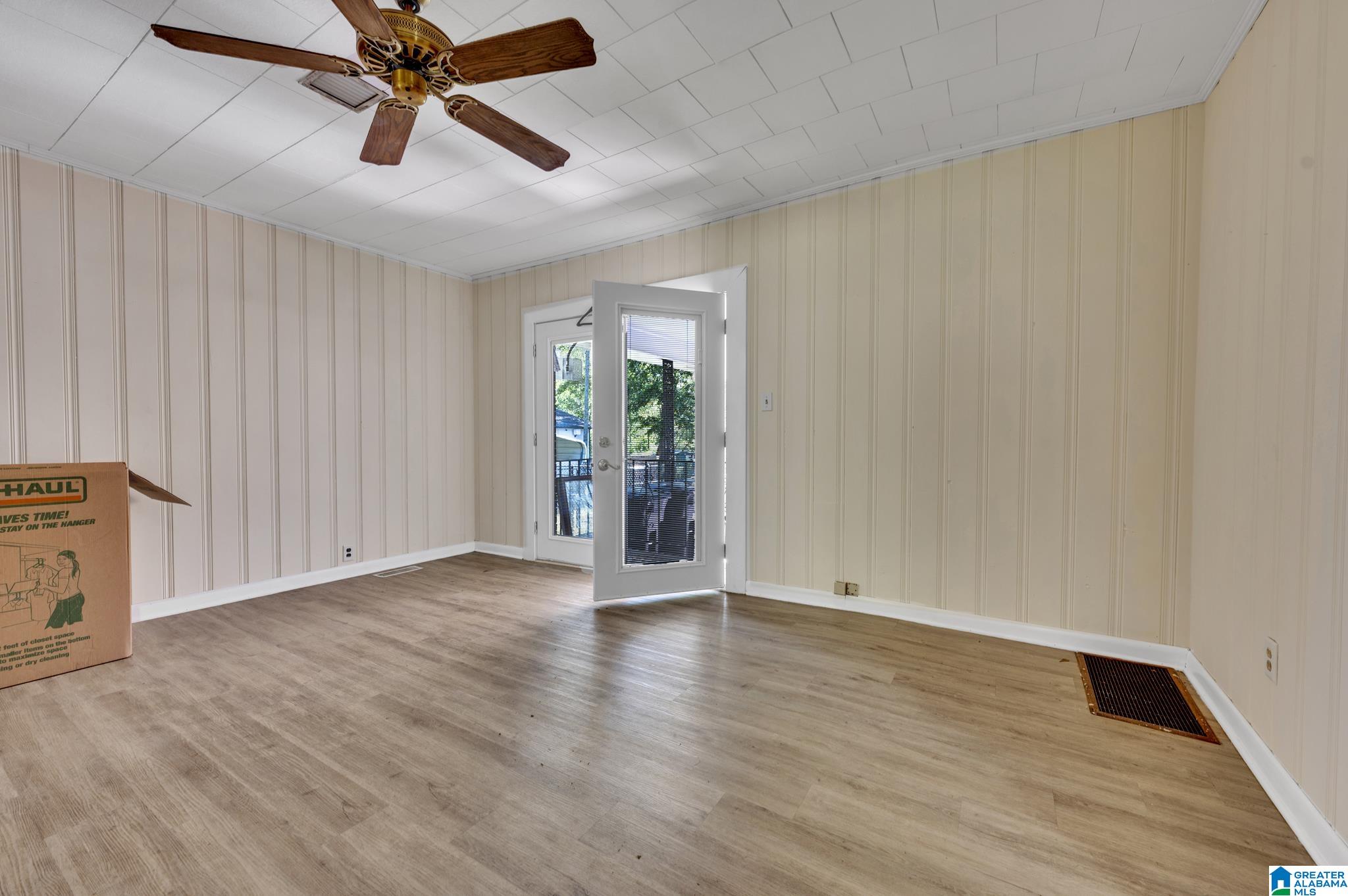 2110 Shannon Oxmoor Road Bessemer, AL 35022 - Photo 7 of 37