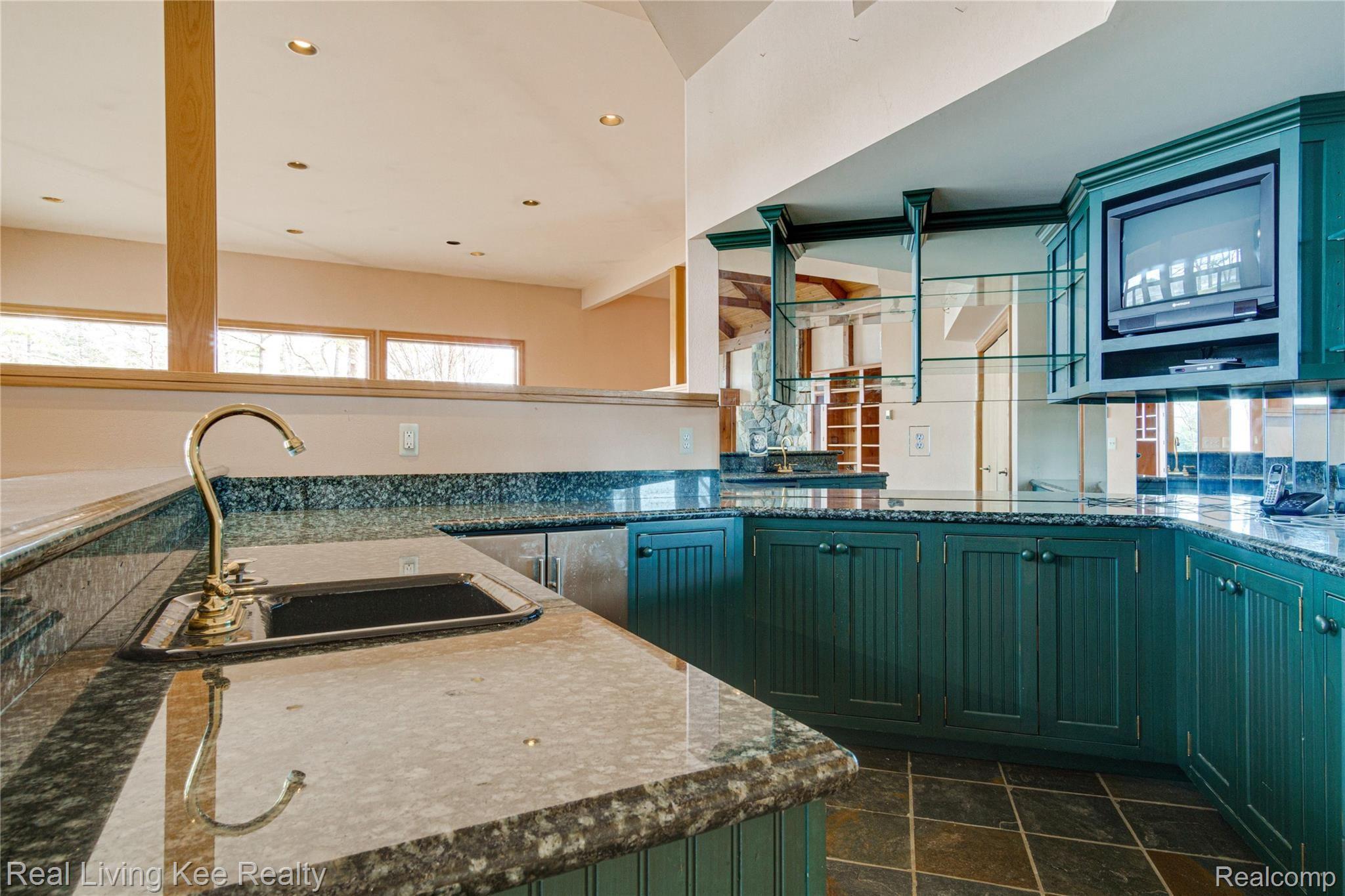 1285 Lake George Road Oakland, MI 48363 - Photo 29 of 55 Interiors (21 of 70).jpg