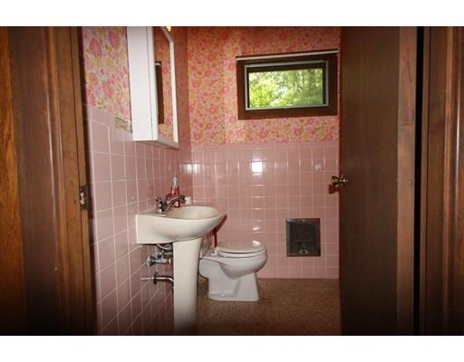 20 Roslyn Road Douglas, MA 01516 - Photo 15 of 20 Gallery Image 15