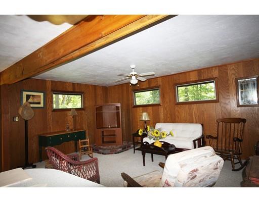 20 Roslyn Road Douglas, MA 01516 - Photo 5 of 20 Gallery Image 5