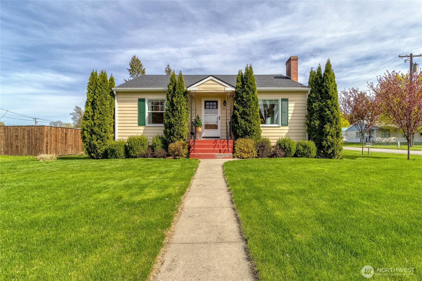 721 Main Street Waitsburg, WA 99361 - Photo 1 of 34