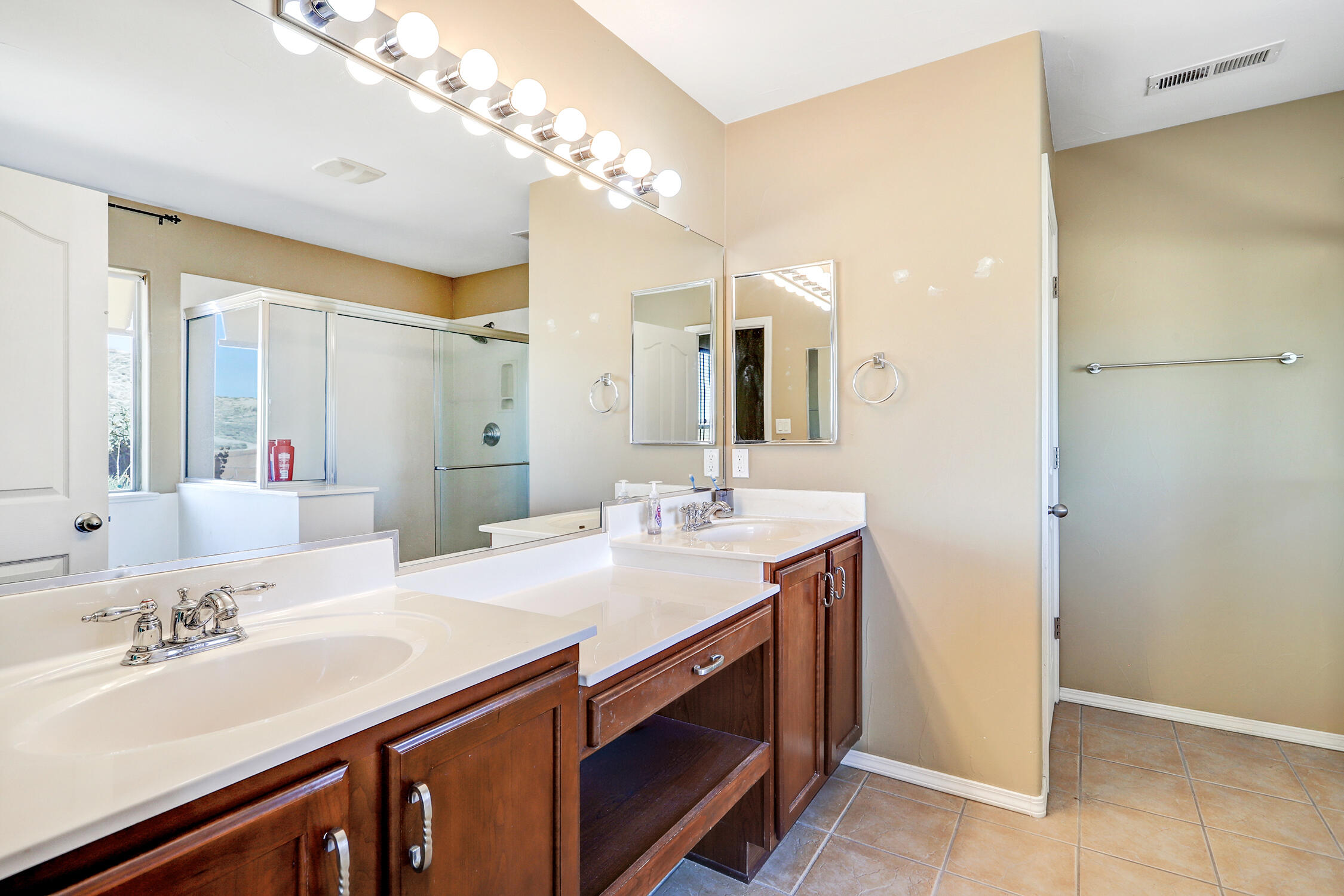 861 Loma Pinon Loop Rio Rancho, NM 87144 - Photo 17 of 32 Gallery Image 17