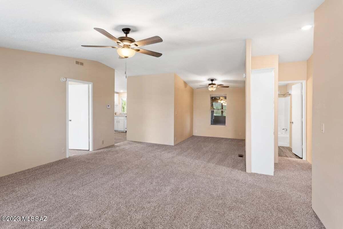 7725 North Van Ark Road Tucson, AZ 85743 - Photo 5 of 25 VA lvng rm