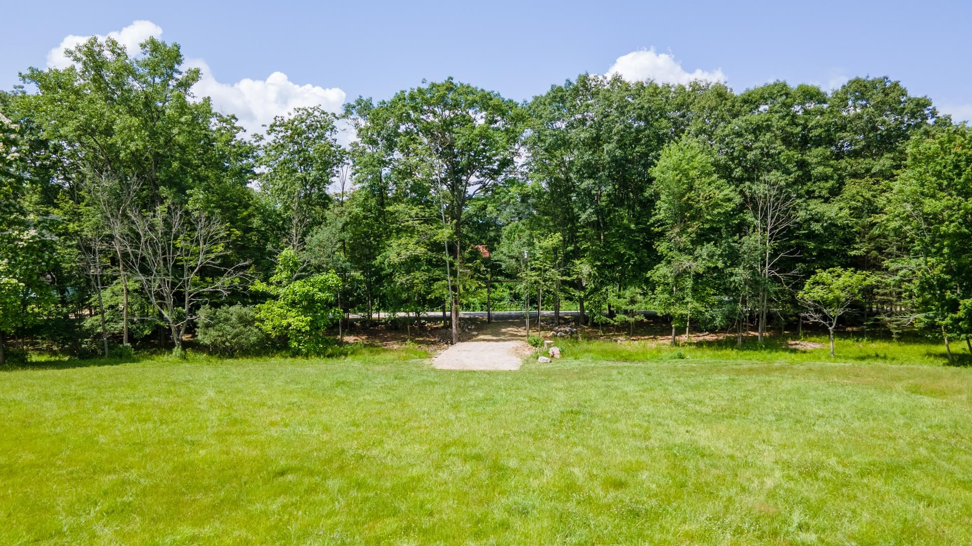 477 4th Range Road Pembroke, NH 03275 - Photo 10 of 11