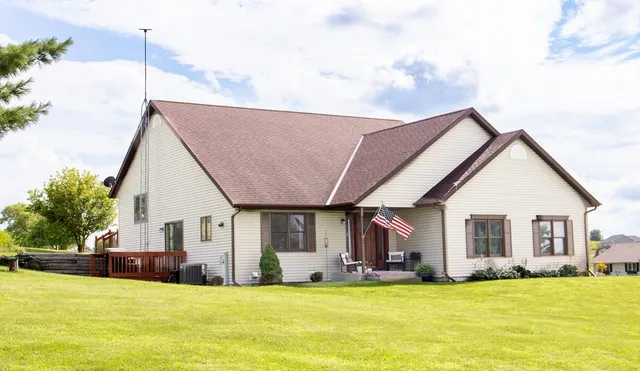 $475,000 | N5080 Hyland Circle, Monticello, WI 53570