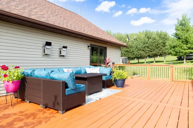 $475,000 | N5080 Hyland Circle, Monticello, WI 53570