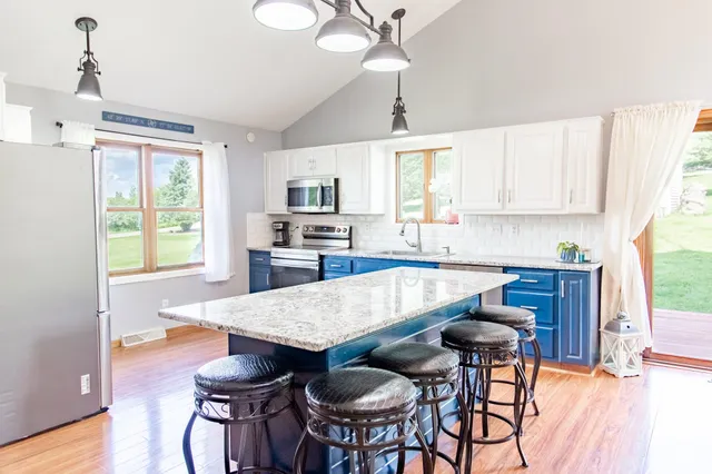 $475,000 | N5080 Hyland Circle, Monticello, WI 53570