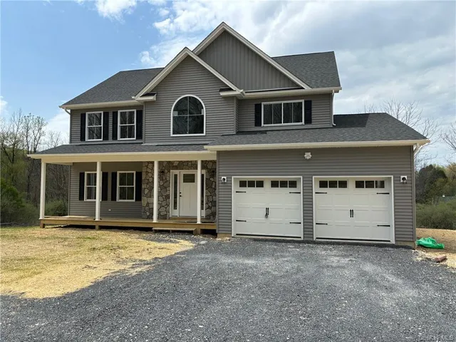 $865,000 | 4 Rosewood, New Windsor, NY 12553