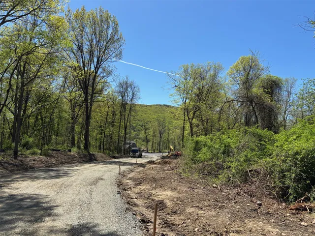 $865,000 | 4 Rosewood, New Windsor, NY 12553