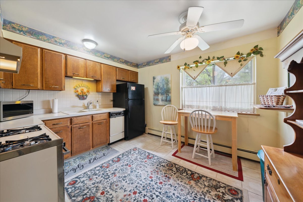 1321 South Finley Road, Unit 214 Lombard, IL 60148 - Photo 6 of 17 Gallery Image 6