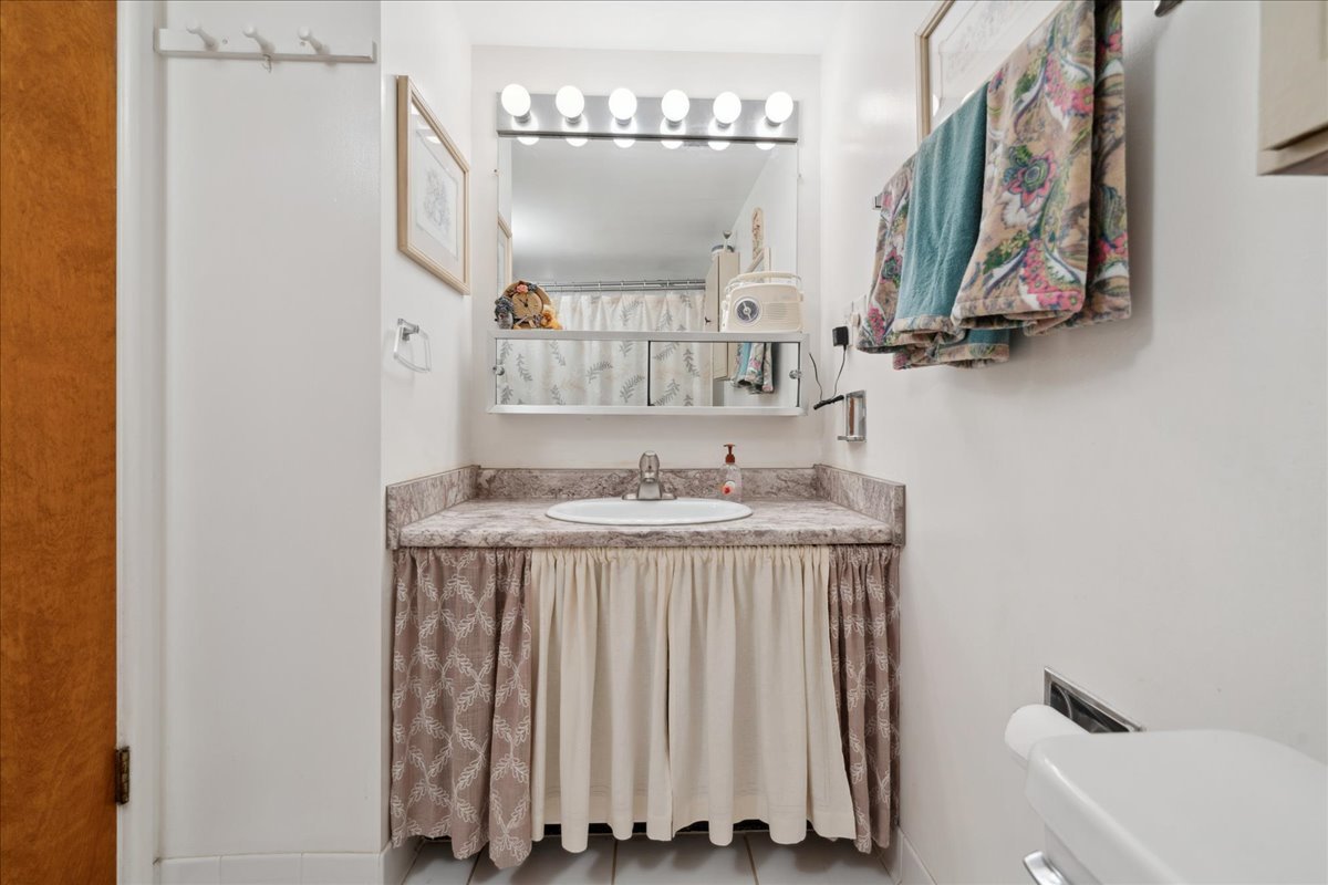 1321 South Finley Road, Unit 214 Lombard, IL 60148 - Photo 8 of 17 Gallery Image 8