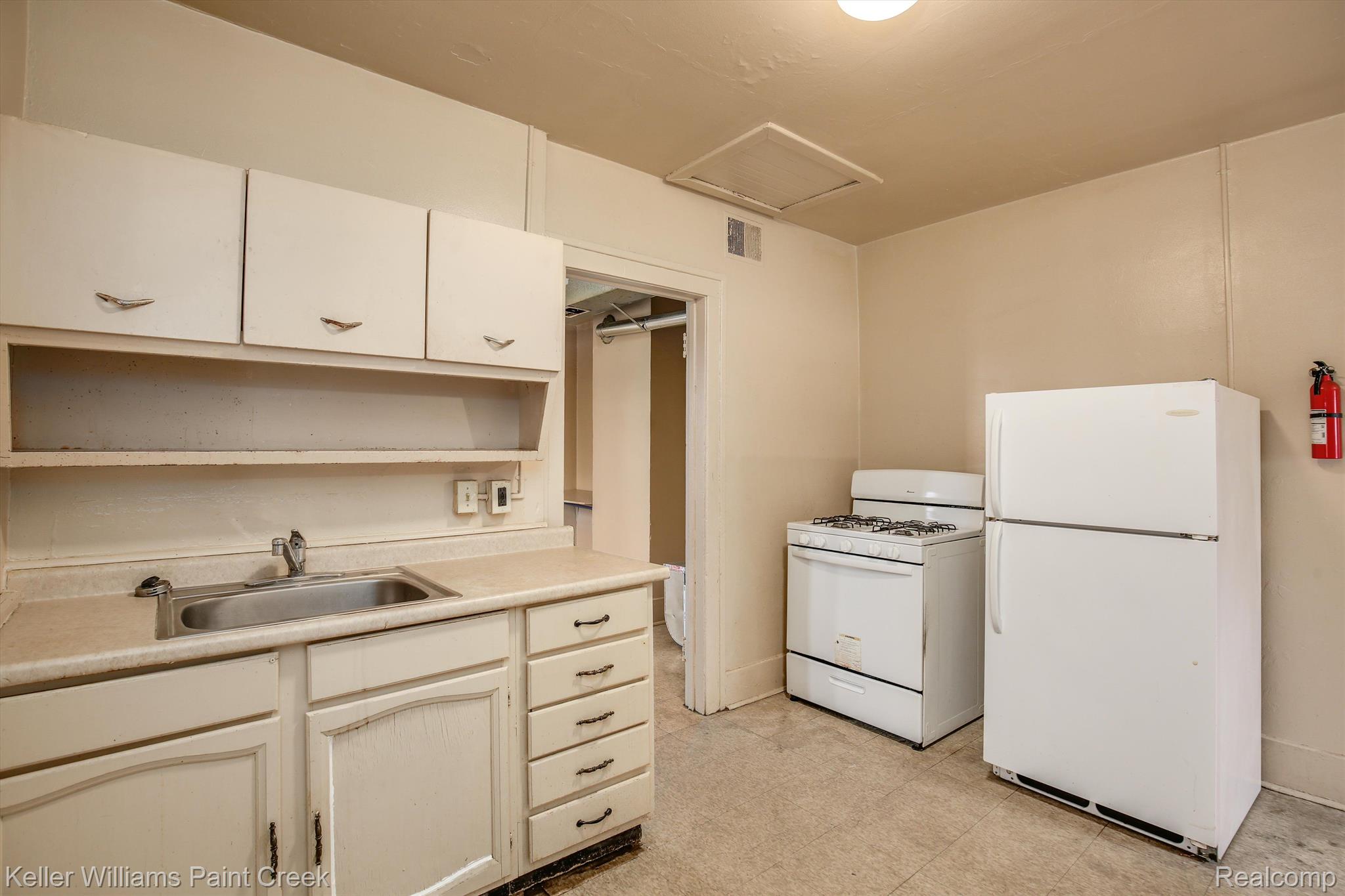 10 East Pleasant Street River Rouge, MI 48218 - Photo 7 of 38 Gallery Image 7
