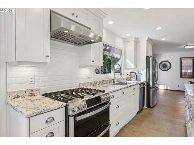 $874,000 | 928 Barger Street, Silverton, OR 97381