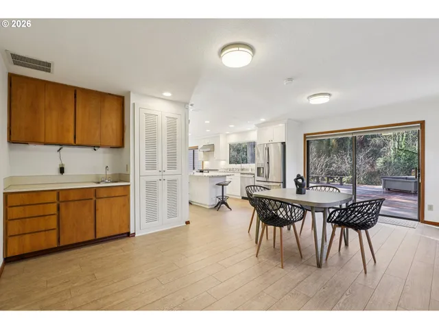 $874,000 | 928 Barger Street, Silverton, OR 97381