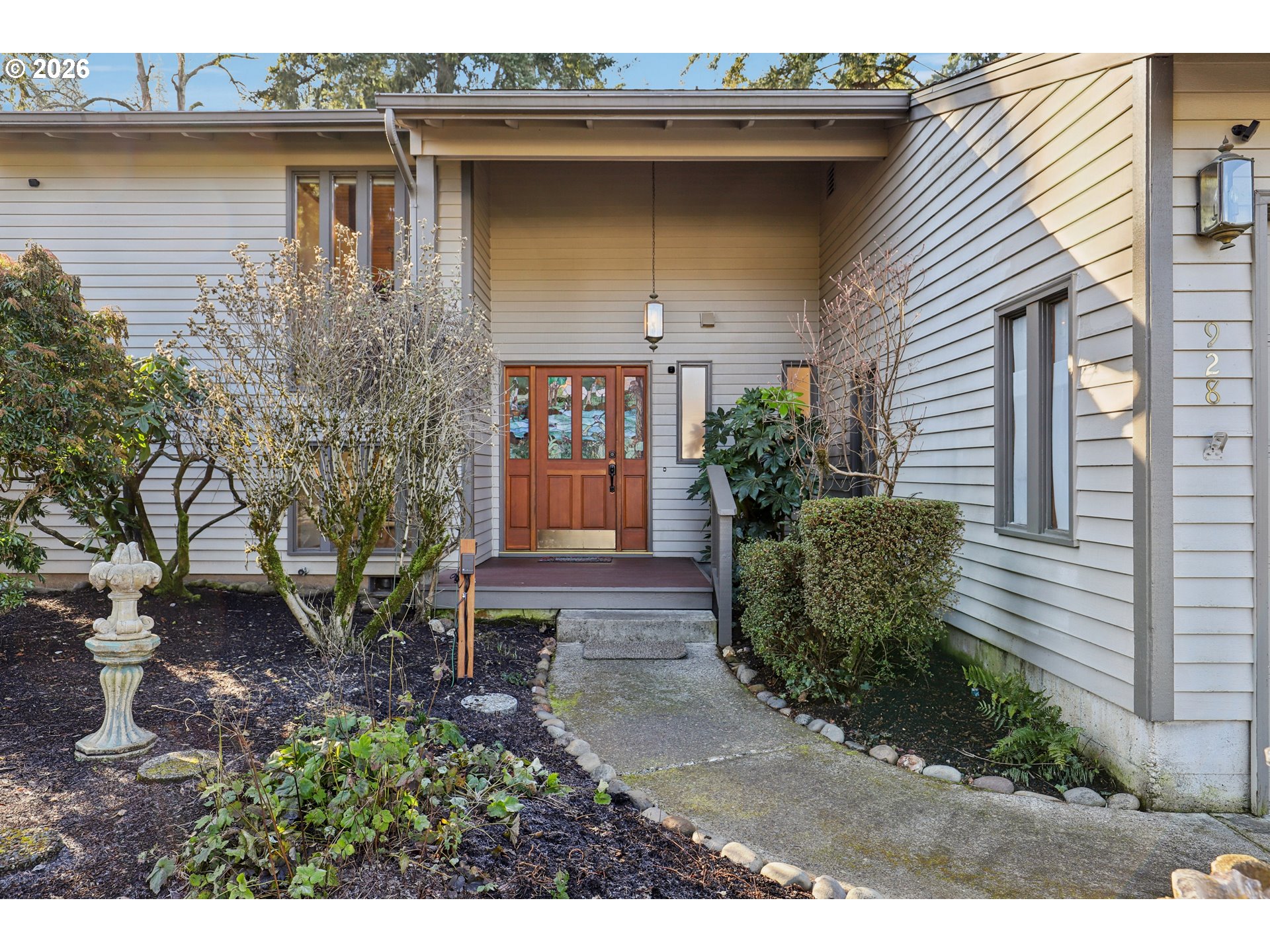 928 Barger Street Silverton, OR 97381 - Photo 2 of 46