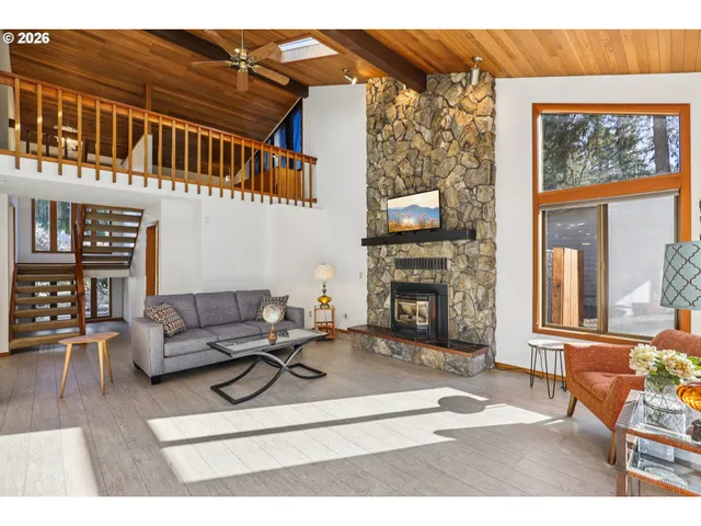 $874,000 | 928 Barger Street, Silverton, OR 97381