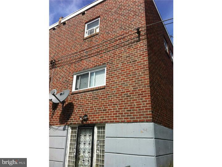 734 Selmer Road Philadelphia, PA 19116 - Photo 2 of 9 Exterior Back