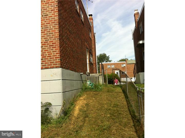 734 Selmer Road Philadelphia, PA 19116 - Photo 6 of 9 Exterior Side