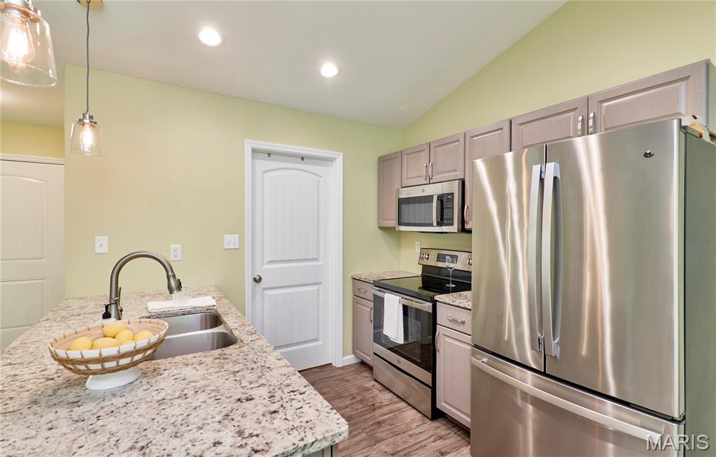 51 Schulze Drive Troy, MO 63379 - Photo 15 of 38