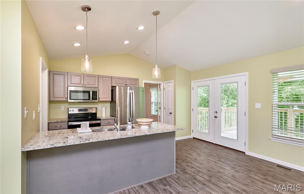 51 Schulze Drive Troy, MO 63379 - Photo 8 of 38