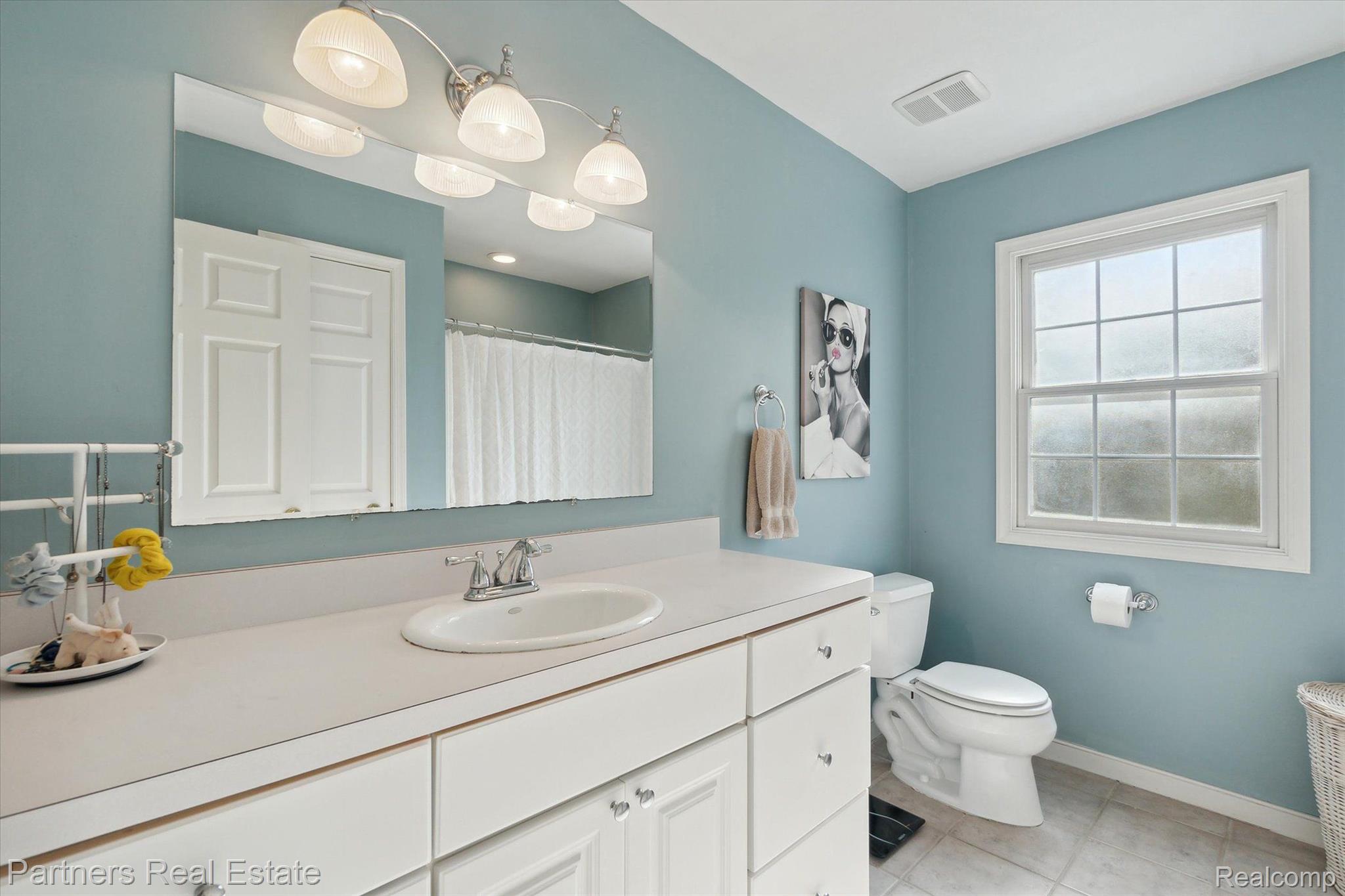 8791 Riverside Drive Brighton, MI 48116 - Photo 36 of 66 Main Bath