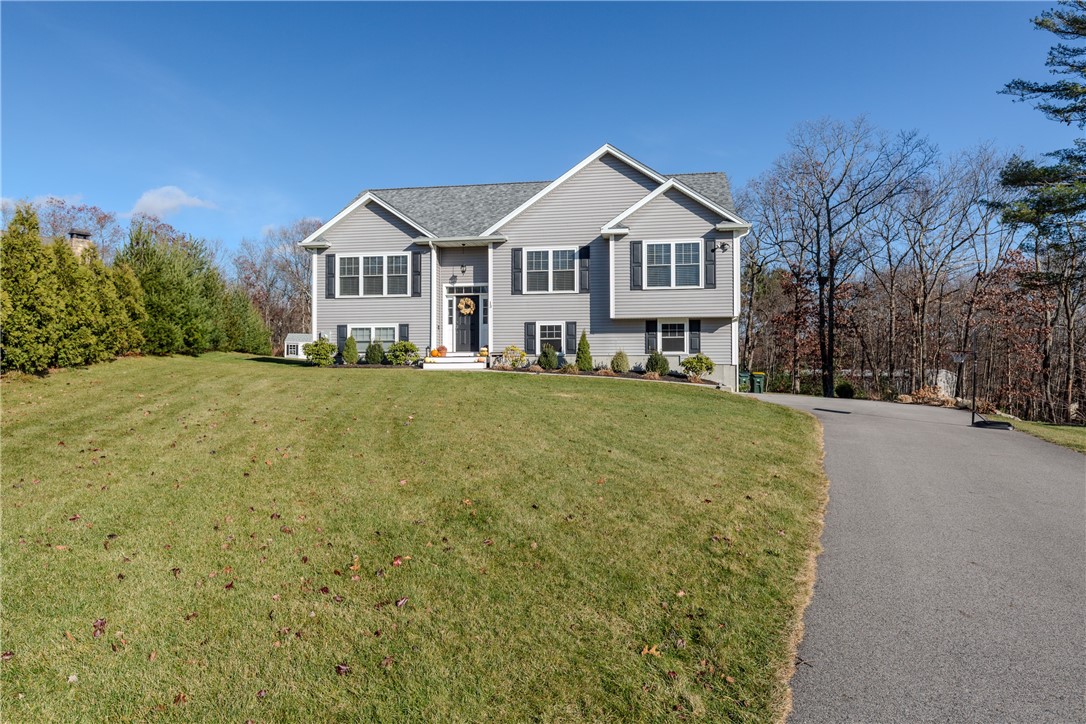 13 Carltons Trail Smithfield, RI 02917 - Photo 2 of 30