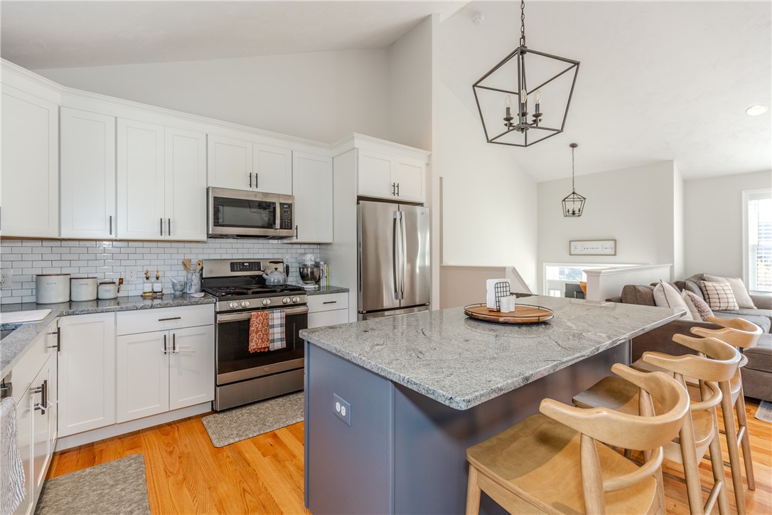 13 Carltons Trail Smithfield, RI 02917 - Photo 7 of 30