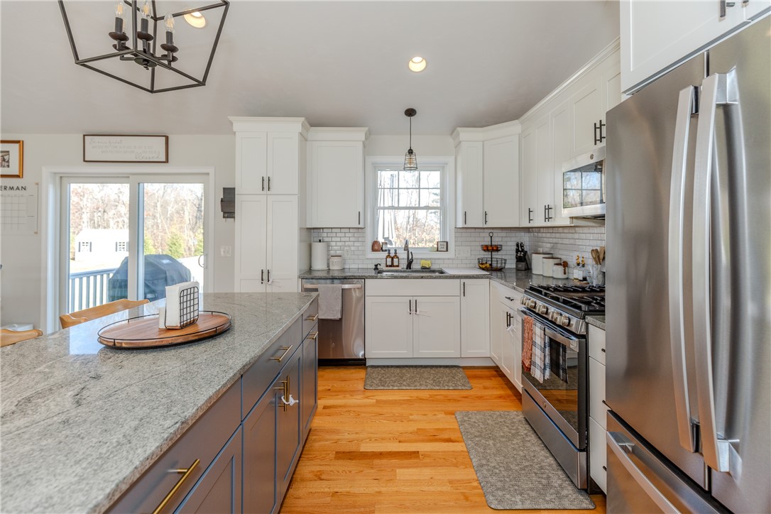 13 Carltons Trail Smithfield, RI 02917 - Photo 9 of 30