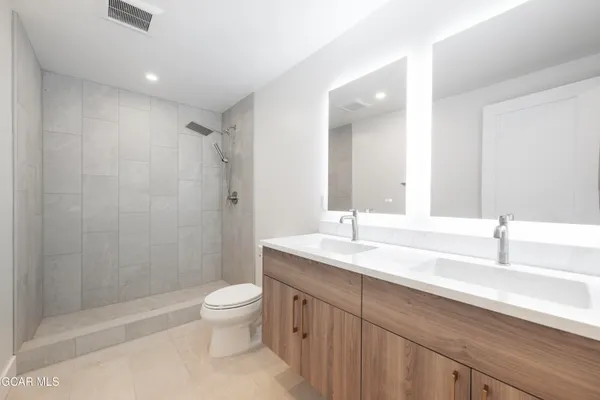 a close view of shower