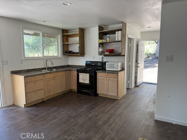 24 North 35 Road Covelo, CA 95428 - Photo 7 of 41 Kitchen