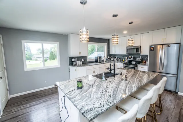 $545,000 | W215N5363 Ada Court, Menomonee Falls, WI 53051