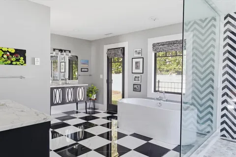 $5,349,000 | 4 Post Lane, Quogue, NY 11959
