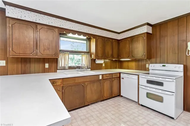 $428,000 | 885 Winkler Mill Road, Wilkesboro, NC 28697