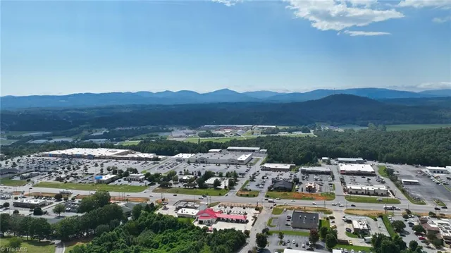 $428,000 | 885 Winkler Mill Road, Wilkesboro, NC 28697