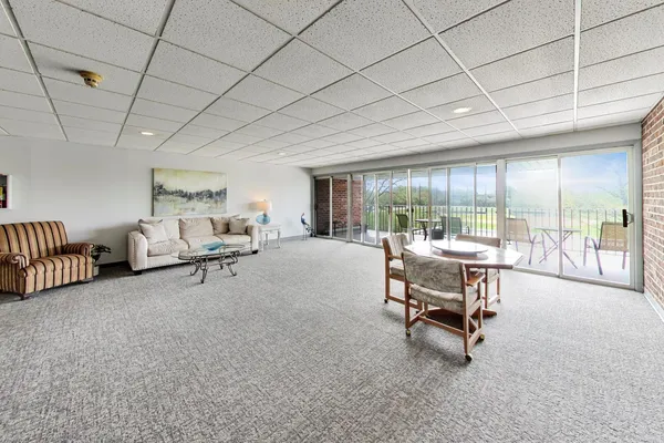 $265,000 | 3913 Saratoga Avenue, Unit G301, Downers Grove, IL 60515