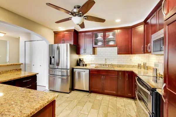 $265,000 | 3913 Saratoga Avenue, Unit G301, Downers Grove, IL 60515