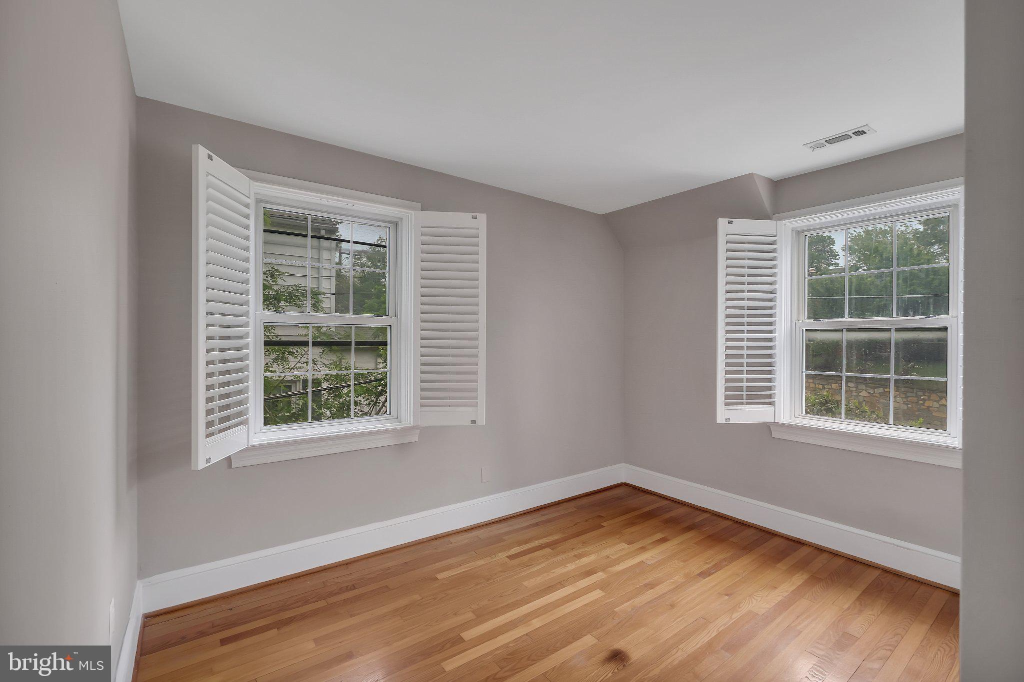 1706 North Glebe Road Arlington, VA 22207 - Photo 23 of 36 Bright and airy corner retreat.