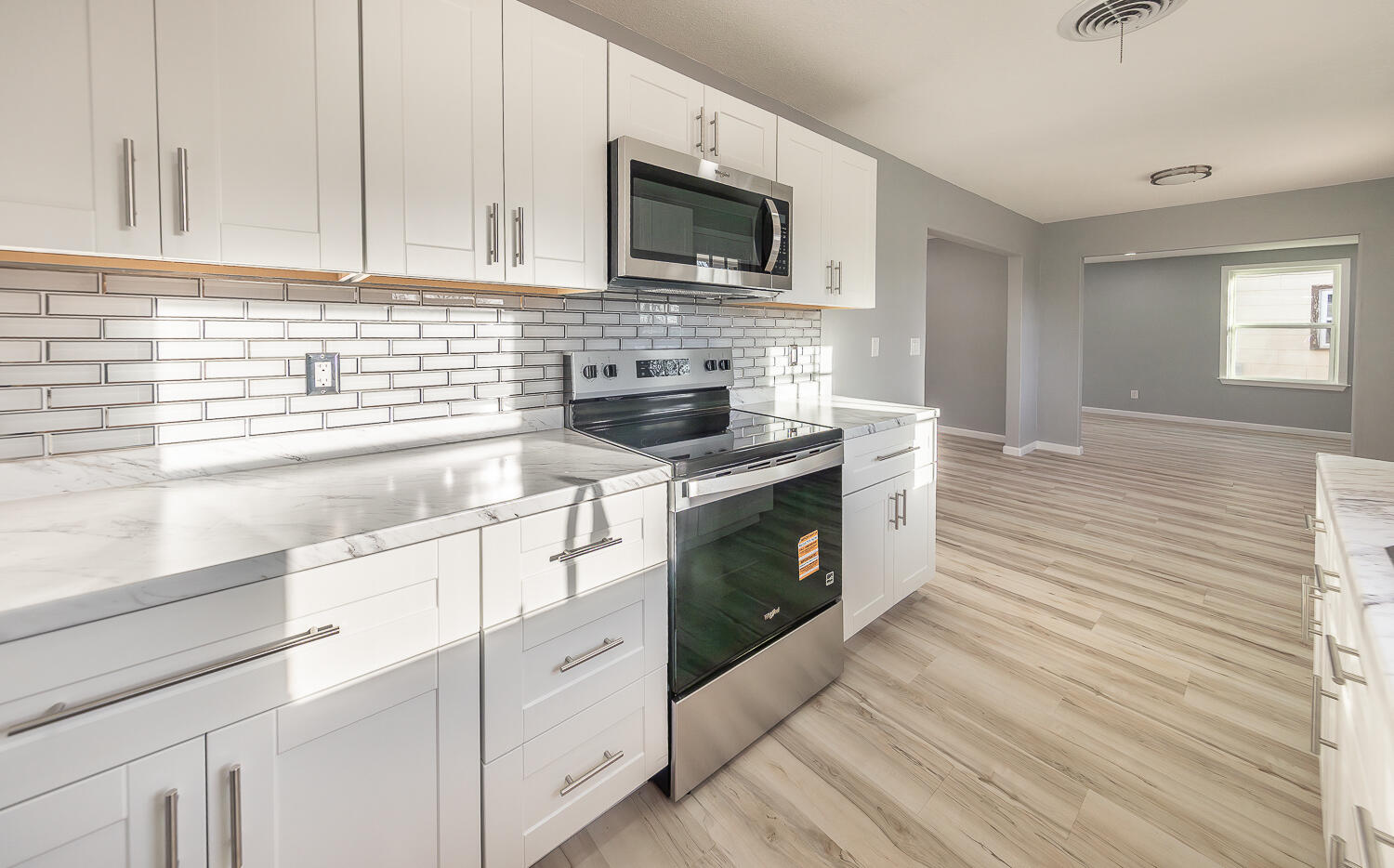 5409 Ave D Lubbock, TX 79404 - Photo 8 of 26 2L9A9050