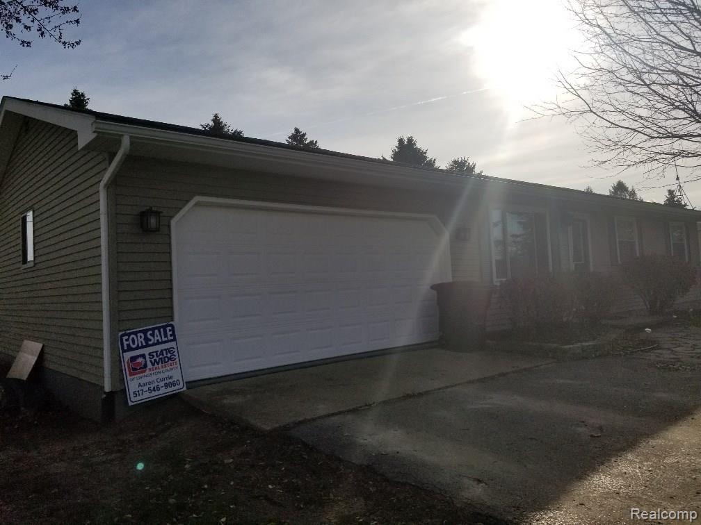5242 Meadowlawn Road Fowlerville, MI 48836 - Photo 4 of 44 20171120_102245_resized.jpg