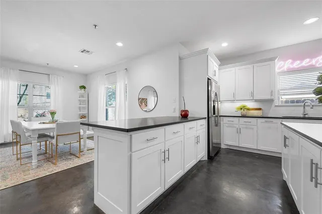 $975,000 | 2016 South 11th Street, Waco, TX 76706