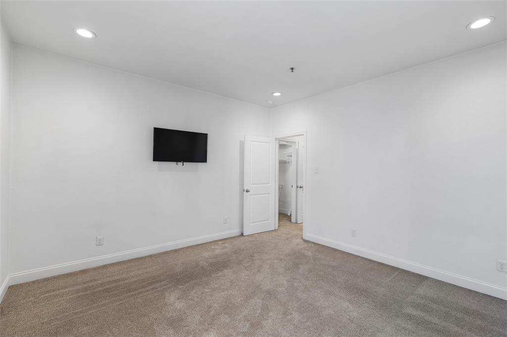 2016 South 11th Street Waco, TX 76706 - Photo 25 of 40 bedroom 4 (upstairs)