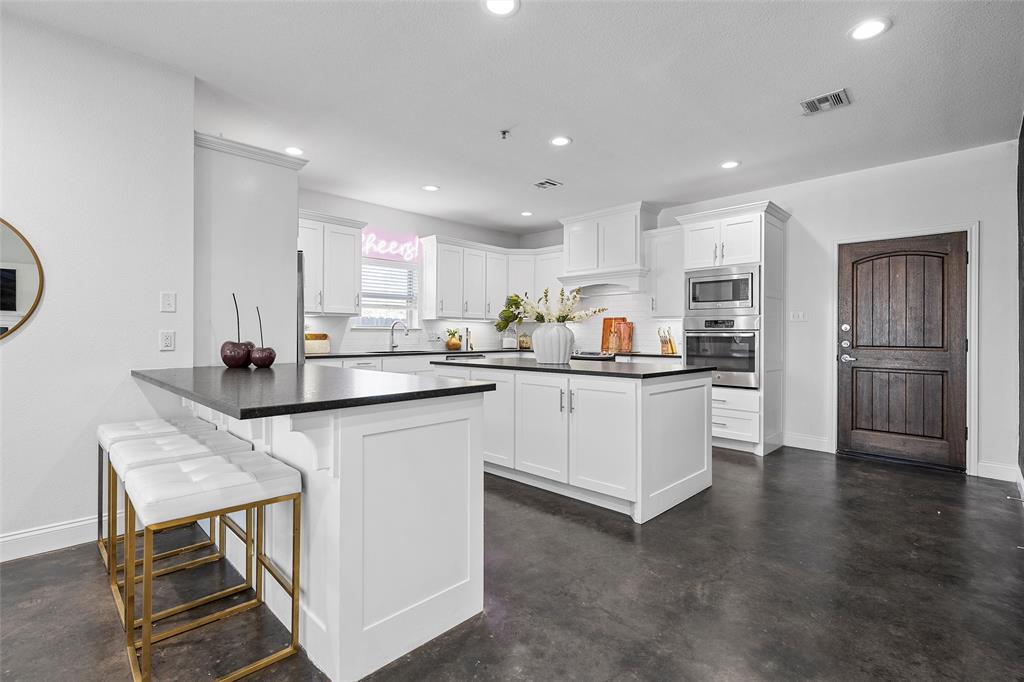 2016 South 11th Street Waco, TX 76706 - Photo 7 of 40