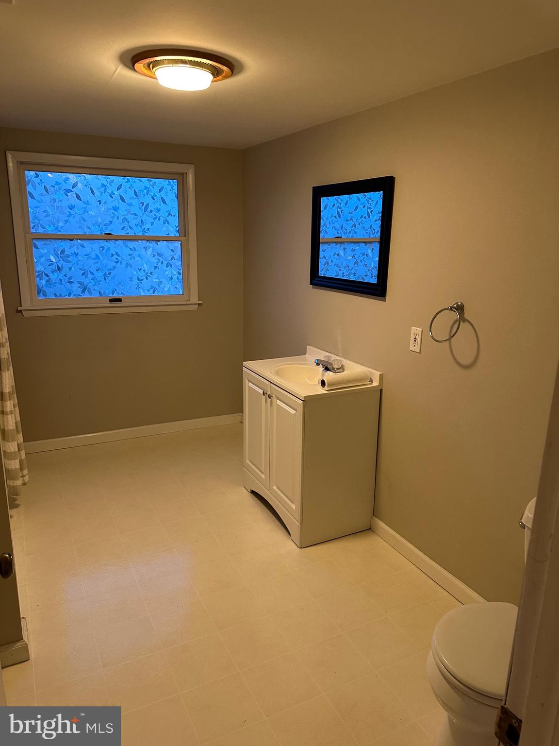 909 Callowhill Road Perkasie, PA 18944 - Photo 19 of 37 Full Bathroom