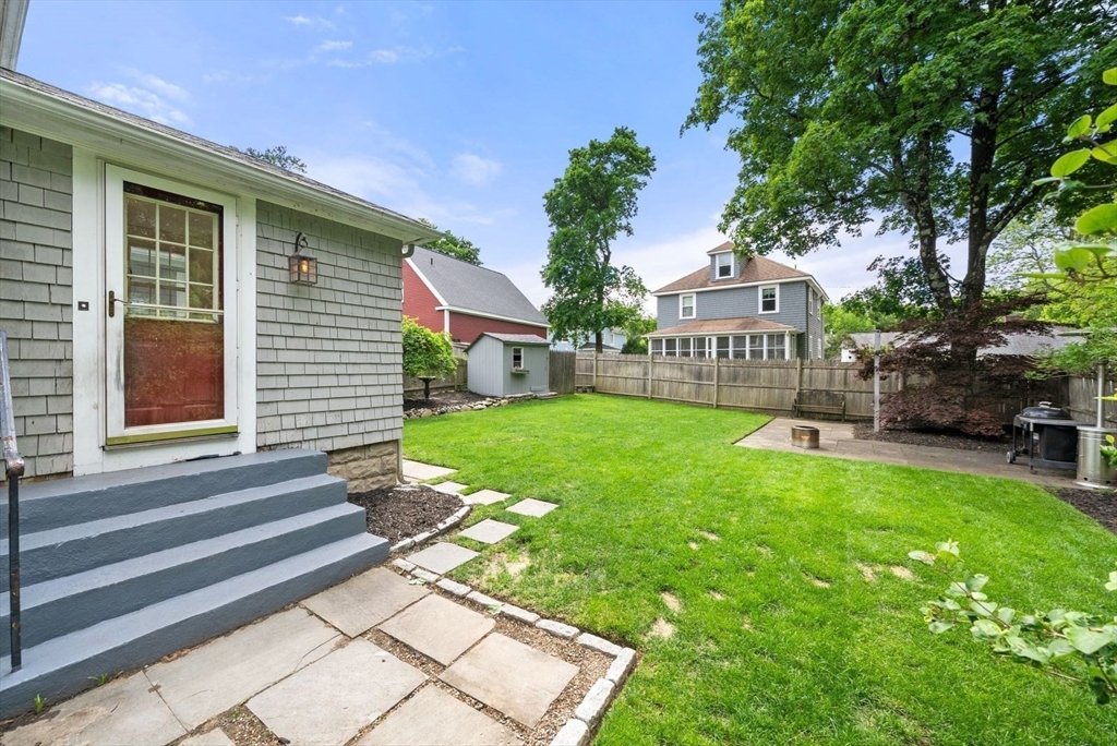 678 Boston Post Road Weston, MA 02493 - Photo 24 of 31