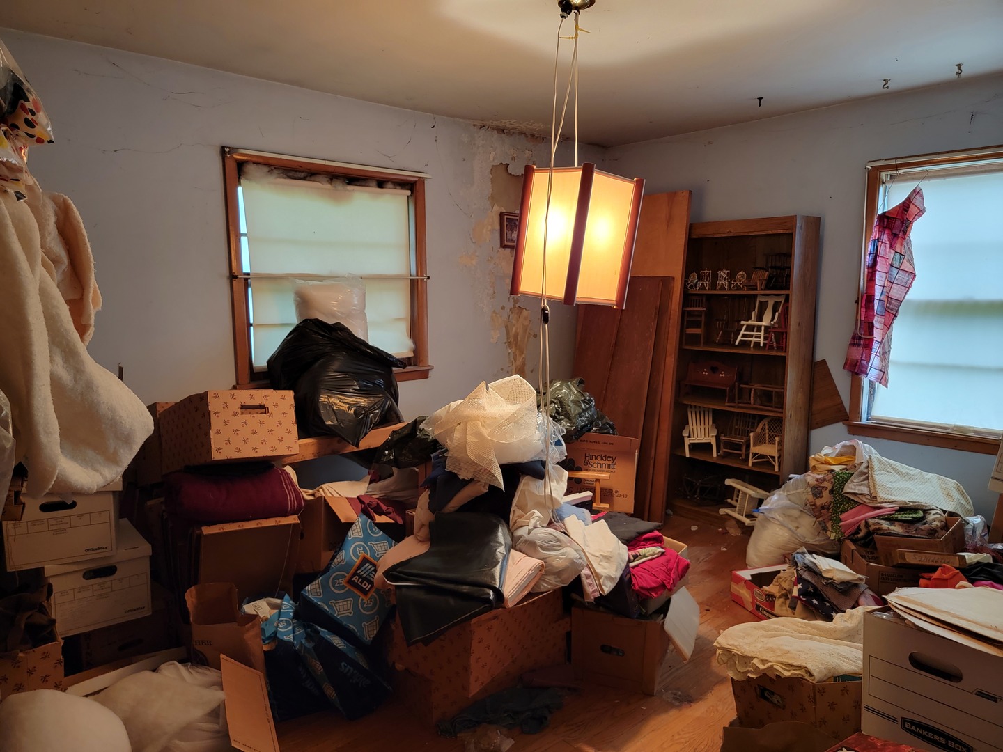 3440 Green Street Steger, IL 60475 - Photo 2 of 9 a room with furniture and gym equipment