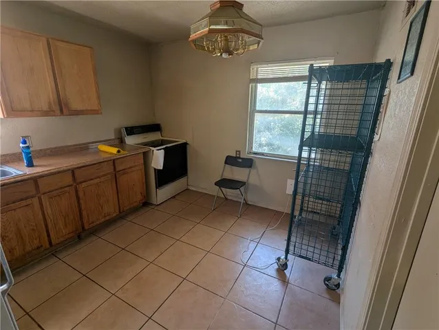 $175,000 | 6610-6612 Askew Avenue, Kansas City, MO 64132