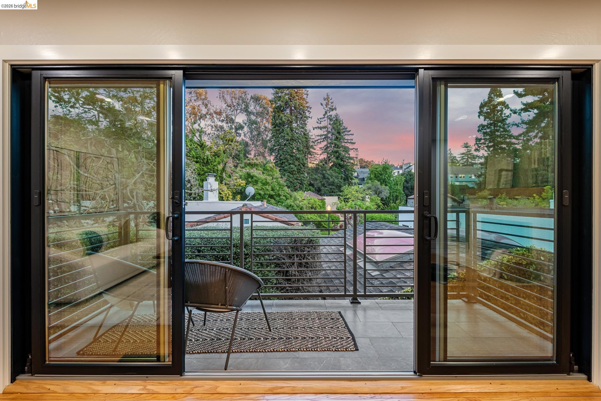 921 Underhills Road Oakland, CA 94610 - Photo 15 of 97